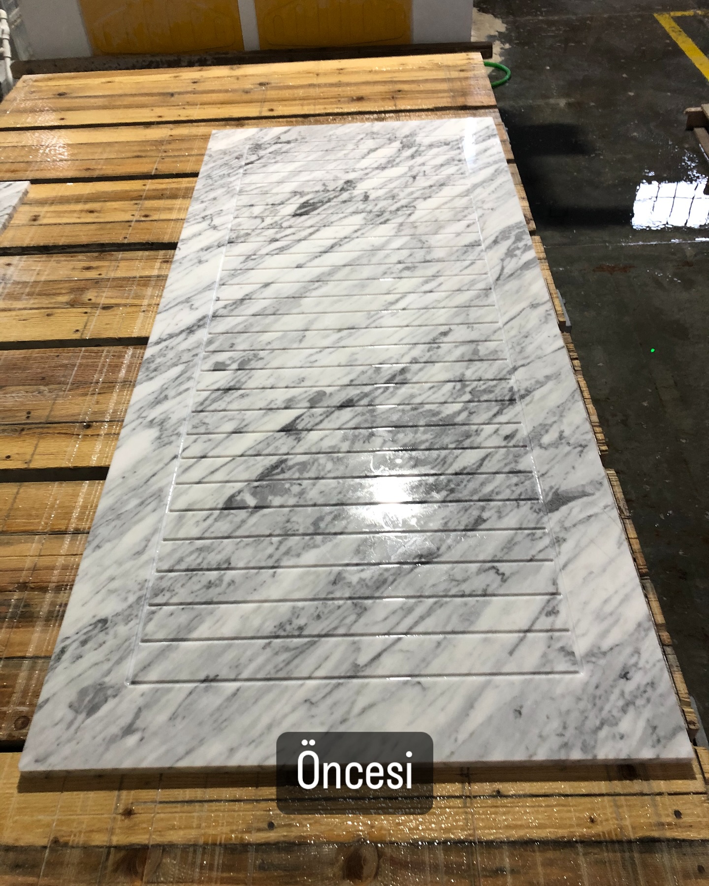 ✨ Zarafetin ve Şıklığın Buluşma Noktası: Carrera Mermer ✨Doğanın en özel dokularından biri olan Carrera Mermer, modern işçilikle buluştu! Estetik ve dayanıklılığı bir arada sunan bu özel tasarım, yaşam alanlarınıza lüks bir dokunuş katıyor.Özel CNC işleme detaylarıyla fark yaratan bu mermer uygulamamız, mekanınıza benzersiz bir karakter kazandırmak için tasarlandı.Siz de kaliteli işçilik ve doğal taşın eşsiz uyumunu keşfetmek için bizimle iletişime geçin!📍 İstanbul, Beylikdüzü
📩 DM’den ulaşabilirsiniz#CarreraMermer #DoğalTaş #LüksTasarım #MermerDekorasyon #MimariEstetik #mimari #içmimar