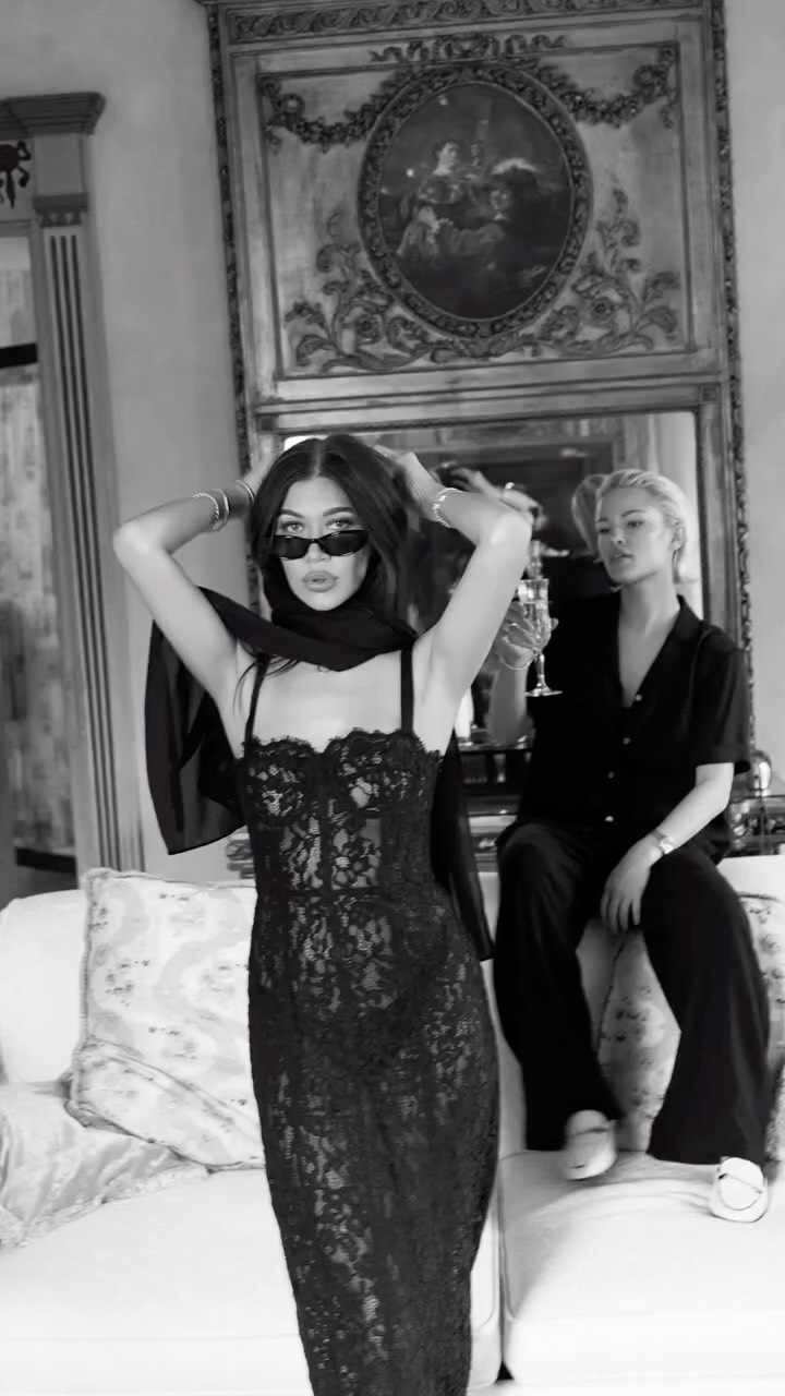 What falling in love in Lake C… What falling in love in Lake C…