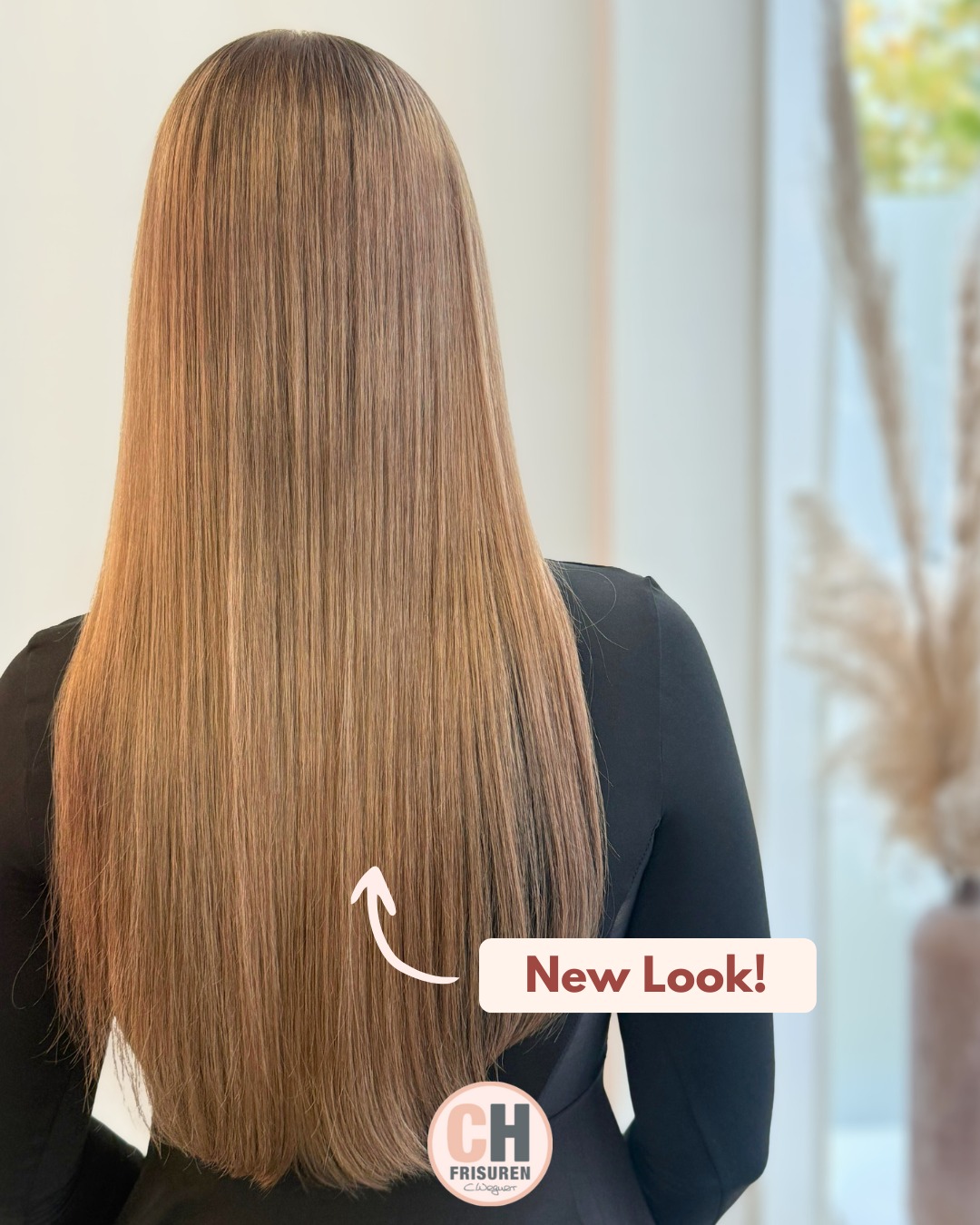 Wir lieben es, wenn ein Look einfach rund ist.Klare Linien, schöne Bewegung und ein Finish, das sich genauso gut anfühlt, wie es aussieht.Genau solche cleanen Ergebnisse machen uns stolz – weil sie zeigen, wie viel Gefühl im Detail steckt 🤍#cleanlook #transformation #haare #haarverlängerung #münster #friseur #friseursalon #muenster #friseurmünster #goldwell