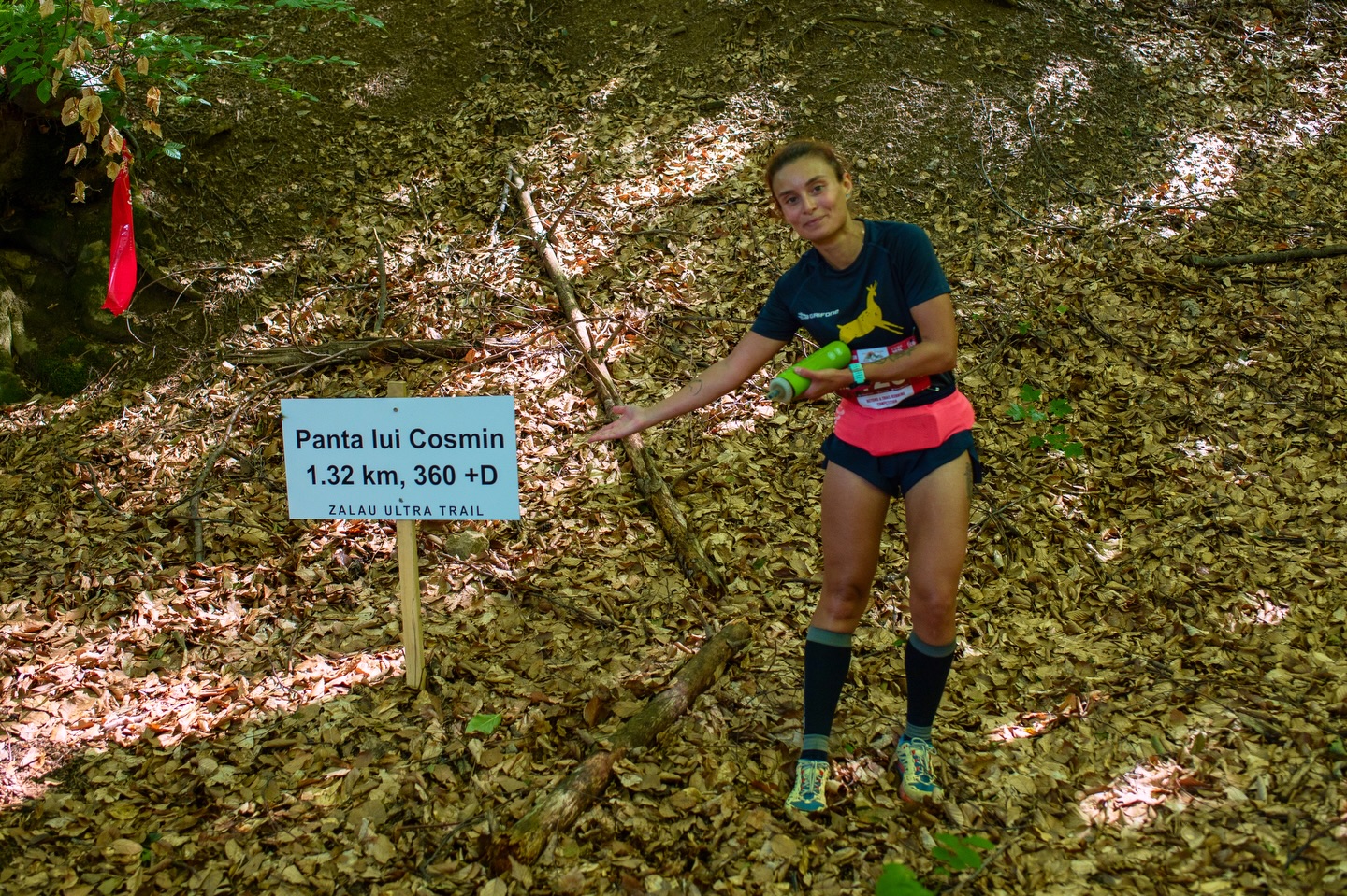 Există urcări… și există Panta lui Cosmin 😅
Când vezi semnul… pare ok.
1.32 km, 360+ diferență de nivel.
Apoi începi urcarea.
Și îți dai seama că Panta lui Cosmin nu e doar o pantă.
E un test de caracter. 💪🏼
Și da… toată lumea se întreabă același lucru:
“Cine l-a lăsat pe Cosmin să aleagă panta asta?” 🤣
Pe aici, la ZUT, alergarea se transformă rapid în:
🚶 power hiking
🧗 puțin alpinism
Dar partea frumoasă e că toți ajung sus.
Mai încet, mai repede… dar cu un zâmbet mare la final.
🔥 Vrei să o încerci și tu?
📍 Ne vedem la start la ZUT 2026 powered by @egointeriors.ro
🌐 Detalii & înscrieri: www.zut.run
📆 10-11-12 iulie 2026
👉 Tag prietenul care te-ar împinge pe ultimii metri ai pantei.
_________________
There are climbs… and then there’s... Panta lui Cosmin 😅
When you see the sign… it doesn’t look that bad.
1.32 km, 360+ meters of elevation gain.
Then you start the climb.
And you realize that Panta lui Cosmin isn’t just a climb.
It’s a test of character. 💪🏼
And yes… everyone asks the same question:
“Who let Cosmin choose this climb?” 🤣
Here at ZUT, running quickly turns into:
🚶 power hiking
🧗 a bit of mountaineering
But the beautiful part is that everyone reaches the top.
Slower or faster… but with a big smile at the end.
🔥 Want to try it yourself?
📍 See you at the start of ZUT 2026 powered by @egointeriors.ro
🌐 Details & registration: www.zut.run
📆 July 10–11–12, 2026
👉 Tag the friend who would push you through the last meters of the climb.