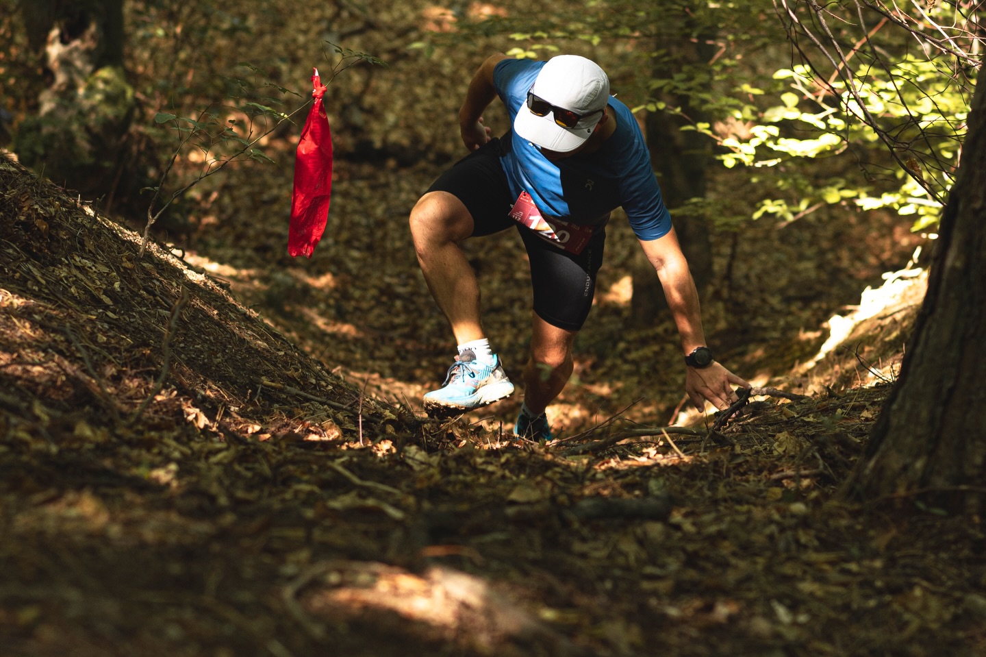 Există urcări… și există Panta lui Cosmin 😅
Când vezi semnul… pare ok.
1.32 km, 360+ diferență de nivel.
Apoi începi urcarea.
Și îți dai seama că Panta lui Cosmin nu e doar o pantă.
E un test de caracter. 💪🏼
Și da… toată lumea se întreabă același lucru:
“Cine l-a lăsat pe Cosmin să aleagă panta asta?” 🤣
Pe aici, la ZUT, alergarea se transformă rapid în:
🚶 power hiking
🧗 puțin alpinism
Dar partea frumoasă e că toți ajung sus.
Mai încet, mai repede… dar cu un zâmbet mare la final.
🔥 Vrei să o încerci și tu?
📍 Ne vedem la start la ZUT 2026 powered by @egointeriors.ro
🌐 Detalii & înscrieri: www.zut.run
📆 10-11-12 iulie 2026
👉 Tag prietenul care te-ar împinge pe ultimii metri ai pantei.
_________________
There are climbs… and then there’s... Panta lui Cosmin 😅
When you see the sign… it doesn’t look that bad.
1.32 km, 360+ meters of elevation gain.
Then you start the climb.
And you realize that Panta lui Cosmin isn’t just a climb.
It’s a test of character. 💪🏼
And yes… everyone asks the same question:
“Who let Cosmin choose this climb?” 🤣
Here at ZUT, running quickly turns into:
🚶 power hiking
🧗 a bit of mountaineering
But the beautiful part is that everyone reaches the top.
Slower or faster… but with a big smile at the end.
🔥 Want to try it yourself?
📍 See you at the start of ZUT 2026 powered by @egointeriors.ro
🌐 Details & registration: www.zut.run
📆 July 10–11–12, 2026
👉 Tag the friend who would push you through the last meters of the climb.
