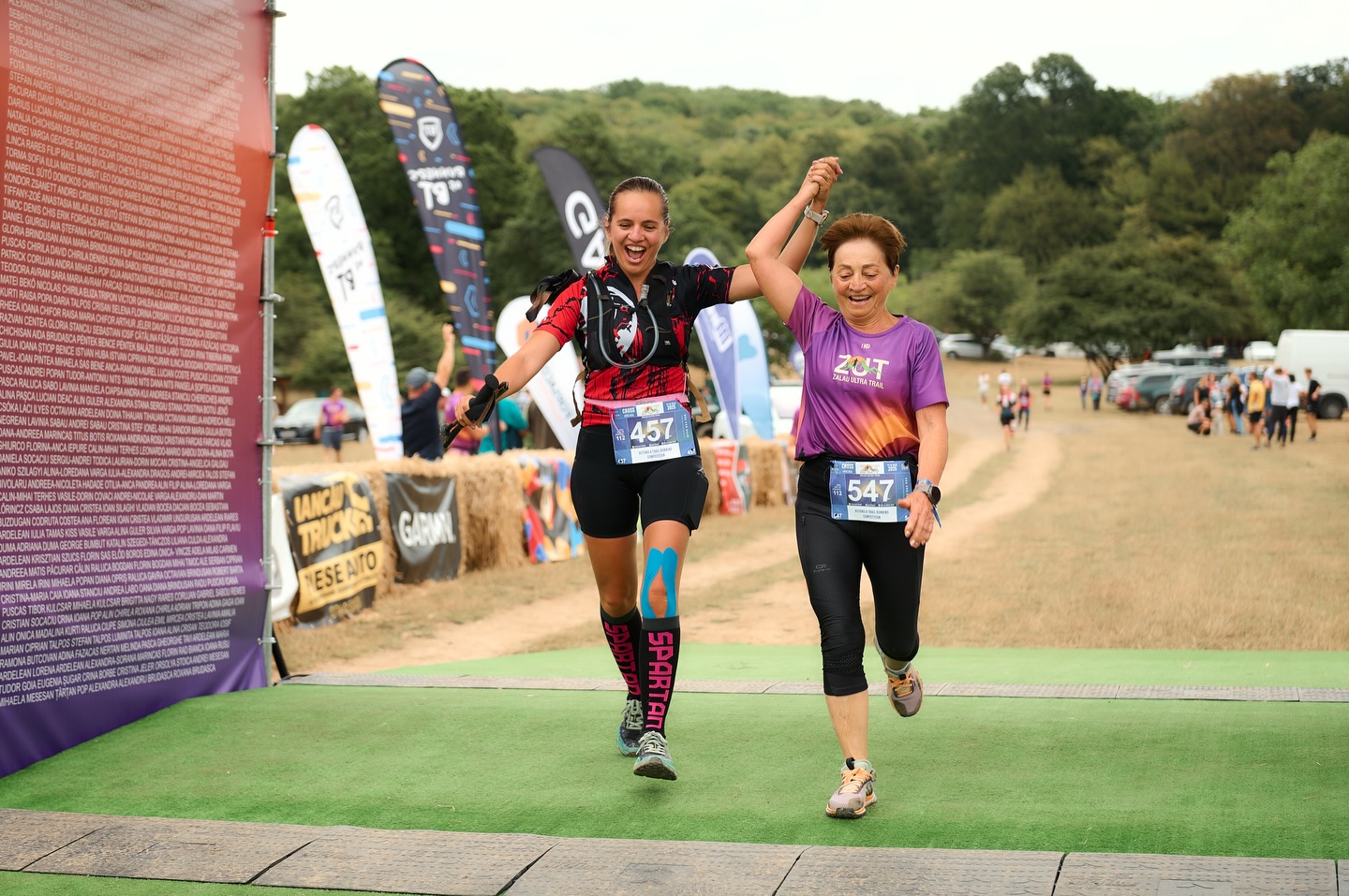 Finish-ul nu e doar o linie. E un început. 💛
La ZUT 2025 powered by EGOinteriors am văzut tot: performanță dusă la limită, primii pași pe trail, lacrimi care spun povești, râsete care se aud până în pădure, sărituri, tumbe și momente care nu se pot pune în cuvinte.
Am văzut copii care descoperă bucuria alergării.
Am văzut sportivi care își depășesc propriile limite.
Am văzut oameni care au venit pentru un timp… și au plecat cu o amintire pe viață.
Aici nu contează cât de repede ajungi. Contează că ai pornit.
La ZUT 2026 powered by EGOinteriors este loc pentru toată lumea — și va fi mereu.
Fie că vii pentru competiție, pentru experiență sau pur și simplu pentru tine, linia de finish te așteaptă la fel. 🙌🏻
Ne vedem la start?
🔗 Înscrieri: https://zut.run
-
The finish line isn’t just a line. It’s a beginning. 💛
At ZUT 2025 powered by EGOinteriors, we saw it all: performance pushed to the limit, first steps on the trail, tears that tell stories, laughter echoing through the forest, jumps, flips, and moments that simply can’t be put into words.
We saw kids discovering the joy of running.
We saw athletes pushing beyond their own limits.
We saw people who came for a moment… and left with a lifetime memory.
Here, it doesn’t matter how fast you finish. What matters is that you started.
At ZUT 2026 powered by EGOinteriors, there is a place for everyone — and there always will be.
Whether you come for the competition, the experience, or just for yourself, the finish line welcomes you the same way. 🙌🏻
See you at the start?
🔗 Registrations: https://zut.run