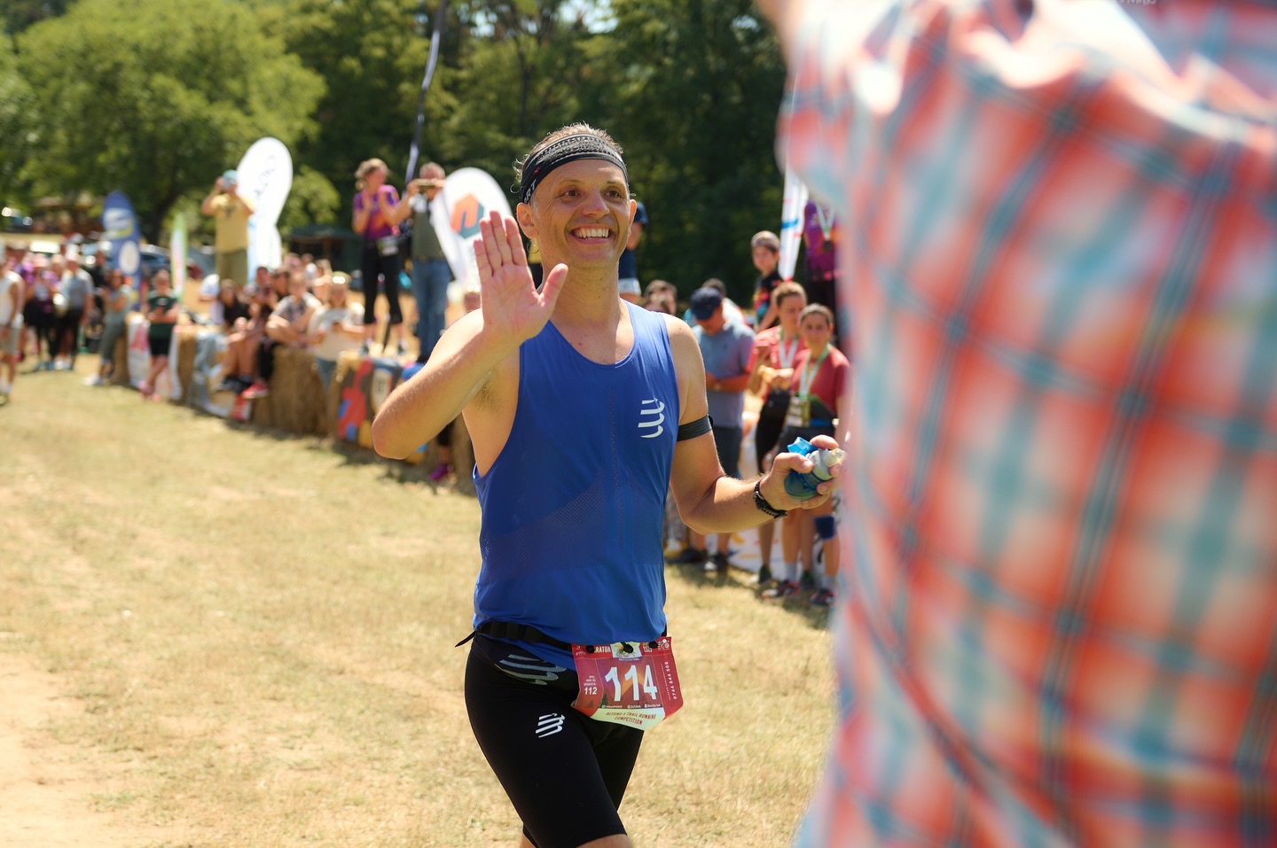 Finish-ul nu e doar o linie. E un început. 💛
La ZUT 2025 powered by EGOinteriors am văzut tot: performanță dusă la limită, primii pași pe trail, lacrimi care spun povești, râsete care se aud până în pădure, sărituri, tumbe și momente care nu se pot pune în cuvinte.
Am văzut copii care descoperă bucuria alergării.
Am văzut sportivi care își depășesc propriile limite.
Am văzut oameni care au venit pentru un timp… și au plecat cu o amintire pe viață.
Aici nu contează cât de repede ajungi. Contează că ai pornit.
La ZUT 2026 powered by EGOinteriors este loc pentru toată lumea — și va fi mereu.
Fie că vii pentru competiție, pentru experiență sau pur și simplu pentru tine, linia de finish te așteaptă la fel. 🙌🏻
Ne vedem la start?
🔗 Înscrieri: https://zut.run
-
The finish line isn’t just a line. It’s a beginning. 💛
At ZUT 2025 powered by EGOinteriors, we saw it all: performance pushed to the limit, first steps on the trail, tears that tell stories, laughter echoing through the forest, jumps, flips, and moments that simply can’t be put into words.
We saw kids discovering the joy of running.
We saw athletes pushing beyond their own limits.
We saw people who came for a moment… and left with a lifetime memory.
Here, it doesn’t matter how fast you finish. What matters is that you started.
At ZUT 2026 powered by EGOinteriors, there is a place for everyone — and there always will be.
Whether you come for the competition, the experience, or just for yourself, the finish line welcomes you the same way. 🙌🏻
See you at the start?
🔗 Registrations: https://zut.run