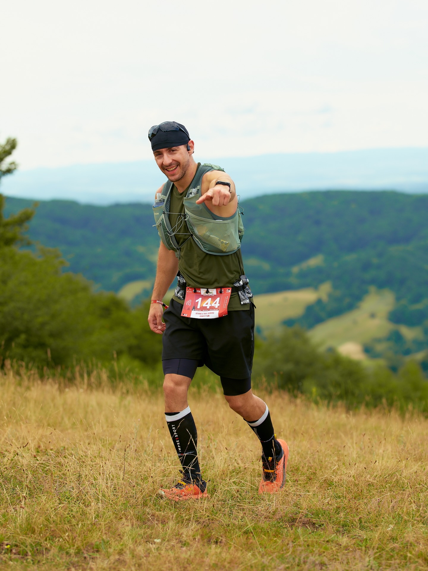 De ce alergătorii iubesc ZUT? ✨
Dincolo de kilometri și diferență de nivel, e vorba despre locurile acestea care îți taie respirația și despre momentele în care te oprești doar ca să faci o poză. Sălajul are peisaje mai pitorești și poteci mai surprinzătoare decât ar părea.
E vorba despre comunitate, despre traseele care combină pădurea cu pante solicitante și peisaje care își odihnesc ochii și sufletul. Despre zâmbetul pe care îl ai când până și echipele foto video te încurajează, despre satisfacția de a cuceri Meseșul împreună.
Zalău Ultra Trail îți oferă totul: păduri superbe, panorame epice și o organizare de nota 10. Lasă-te inspirat de imaginile de anul trecut și vino să îți scrii propria poveste.
Înscrie-te ca să fii sigur că faci parte din vibe-ul ZUT powered by EGOinteriors anul acesta!
🌐 Detalii & înscrieri: www.zut.run
📆 10-12 iulie 2026
Why do runners love ZUT? ✨
Beyond the miles and the elevation gain, it’s about those breathtaking spots and the moments where you just have to stop for a photo. Sălaj holds more picturesque landscapes and surprising trails than meets the eye.
It’s about community; about routes that blend deep forests with demanding climbs and scenery that rests both your eyes and your soul. It’s about that smile you get when even the photo and video crews are cheering you on, and the shared satisfaction of conquering the Meseș Mountains together.
Zalău Ultra Trail offers it all: stunning forests, epic panoramas, and top-tier organization. Let last year’s memories inspire you—come and write your own story.
Register now to ensure your spot in the ZUT powered by EGOinteriors vibe this year! 🏁
🌐 Details & registration: www.zut.run