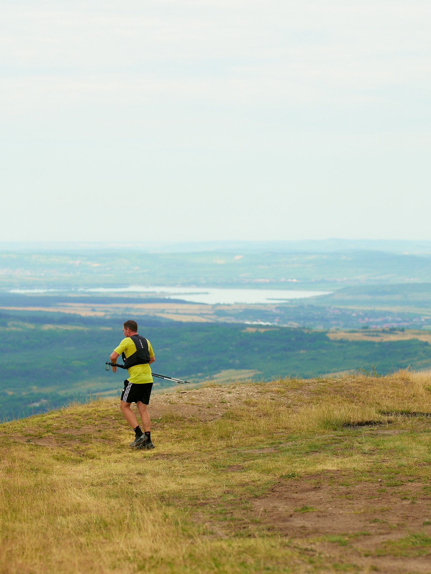 De ce alergătorii iubesc ZUT? ✨
Dincolo de kilometri și diferență de nivel, e vorba despre locurile acestea care îți taie respirația și despre momentele în care te oprești doar ca să faci o poză. Sălajul are peisaje mai pitorești și poteci mai surprinzătoare decât ar părea.
E vorba despre comunitate, despre traseele care combină pădurea cu pante solicitante și peisaje care își odihnesc ochii și sufletul. Despre zâmbetul pe care îl ai când până și echipele foto video te încurajează, despre satisfacția de a cuceri Meseșul împreună.
Zalău Ultra Trail îți oferă totul: păduri superbe, panorame epice și o organizare de nota 10. Lasă-te inspirat de imaginile de anul trecut și vino să îți scrii propria poveste.
Înscrie-te ca să fii sigur că faci parte din vibe-ul ZUT powered by EGOinteriors anul acesta!
🌐 Detalii & înscrieri: www.zut.run
📆 10-12 iulie 2026
Why do runners love ZUT? ✨
Beyond the miles and the elevation gain, it’s about those breathtaking spots and the moments where you just have to stop for a photo. Sălaj holds more picturesque landscapes and surprising trails than meets the eye.
It’s about community; about routes that blend deep forests with demanding climbs and scenery that rests both your eyes and your soul. It’s about that smile you get when even the photo and video crews are cheering you on, and the shared satisfaction of conquering the Meseș Mountains together.
Zalău Ultra Trail offers it all: stunning forests, epic panoramas, and top-tier organization. Let last year’s memories inspire you—come and write your own story.
Register now to ensure your spot in the ZUT powered by EGOinteriors vibe this year! 🏁
🌐 Details & registration: www.zut.run
