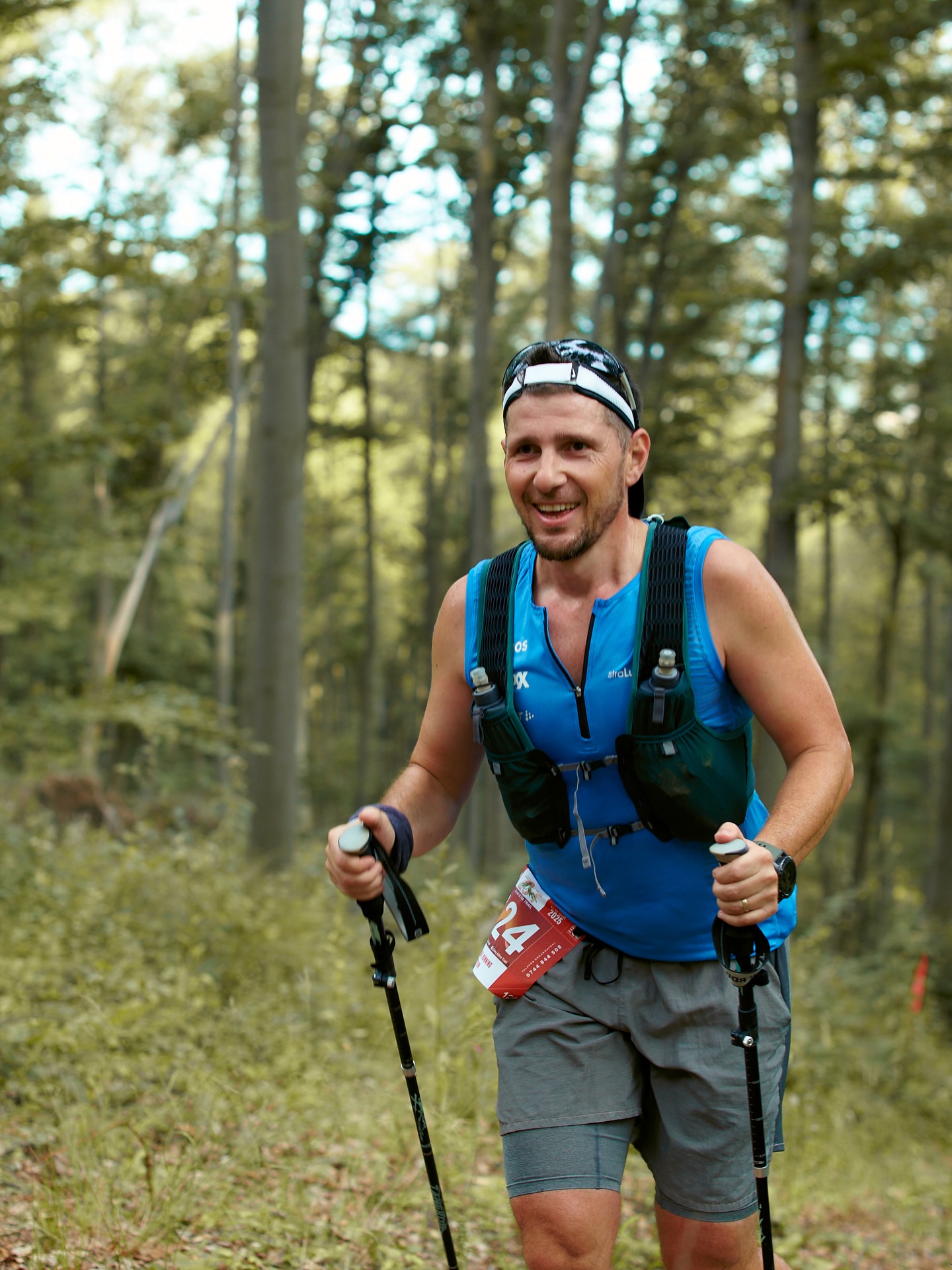Se spune că pe Panta ZUT nu urci doar cu picioarele, ci cu toată voința pe care o ai. 📈
E locul ăla unde respirația devine sacadată, unde te sprijini în bețe sau în propriii genunchi, dar unde zâmbetul nu dispare de pe fețele alergătorilor.
De ce?
Pentru că satisfacția de a cuceri Meseșul e mai puternică decât orice urmă de oboseală. ⛰️
Ne vedem la start la ZUT 2026 powered by EGO, gata să mai cucerim o dată panta ZUT! 🏁
🌐 Detalii & înscrieri: www.zut.run
📅 10-12 iulie 2026
_________________
They say you don’t climb the ZUT Slope with just your legs, but with every ounce of willpower you have. 📈
It’s that spot where your breath gets heavy, where you find yourself leaning on your poles or your own knees—yet the smile never leaves your face.
Why?
Because the satisfaction of conquering the Meseș Mountains is far stronger than any hint of exhaustion. ⛰️
See you at the starting line, ready to take on the ZUT Slope once more! 🏁
🌐 Details & Registration: www.zut.run
📅 July 10-12, 2026