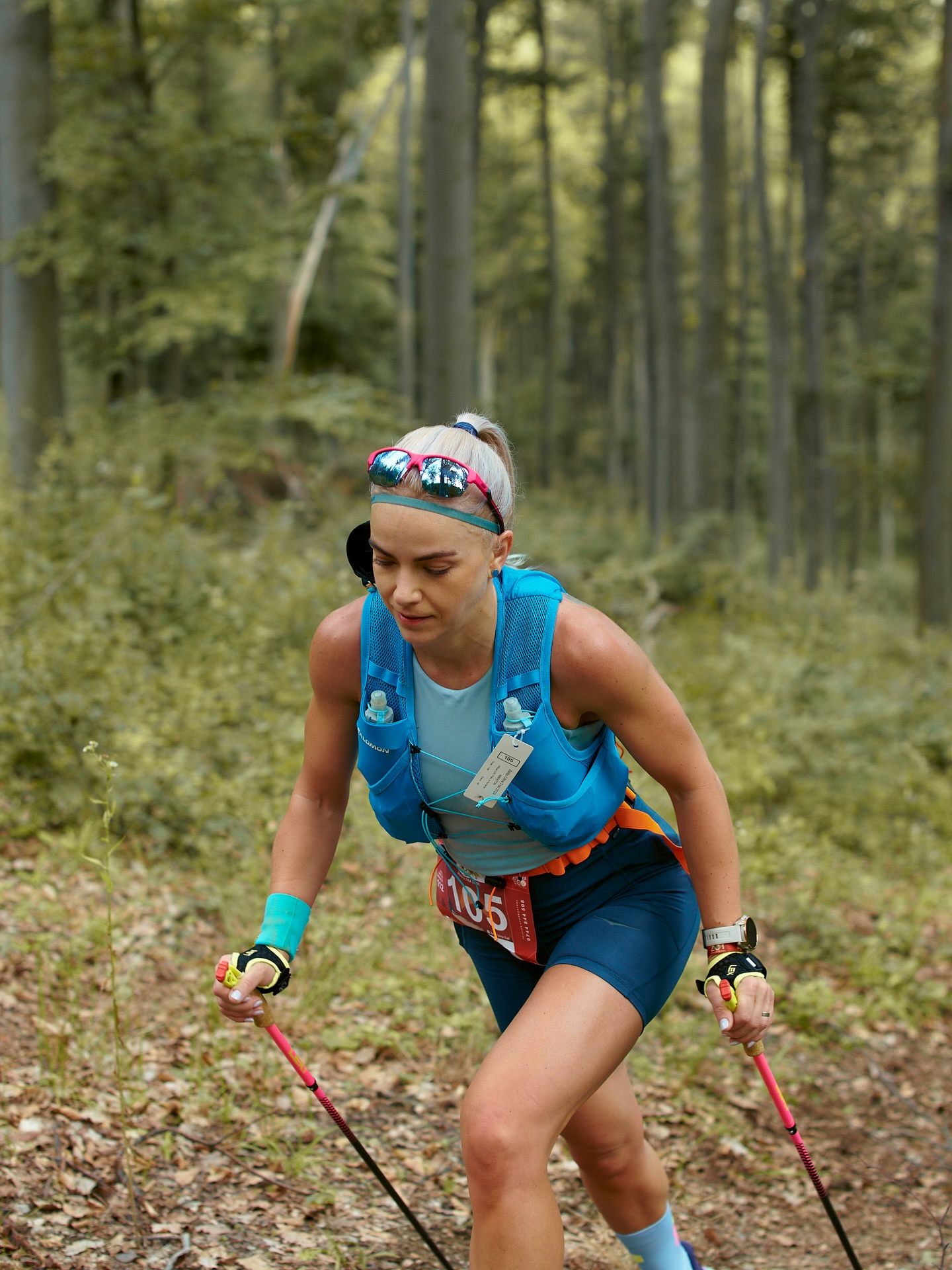 Se spune că pe Panta ZUT nu urci doar cu picioarele, ci cu toată voința pe care o ai. 📈
E locul ăla unde respirația devine sacadată, unde te sprijini în bețe sau în propriii genunchi, dar unde zâmbetul nu dispare de pe fețele alergătorilor.
De ce?
Pentru că satisfacția de a cuceri Meseșul e mai puternică decât orice urmă de oboseală. ⛰️
Ne vedem la start la ZUT 2026 powered by EGO, gata să mai cucerim o dată panta ZUT! 🏁
🌐 Detalii & înscrieri: www.zut.run
📅 10-12 iulie 2026
_________________
They say you don’t climb the ZUT Slope with just your legs, but with every ounce of willpower you have. 📈
It’s that spot where your breath gets heavy, where you find yourself leaning on your poles or your own knees—yet the smile never leaves your face.
Why?
Because the satisfaction of conquering the Meseș Mountains is far stronger than any hint of exhaustion. ⛰️
See you at the starting line, ready to take on the ZUT Slope once more! 🏁
🌐 Details & Registration: www.zut.run
📅 July 10-12, 2026