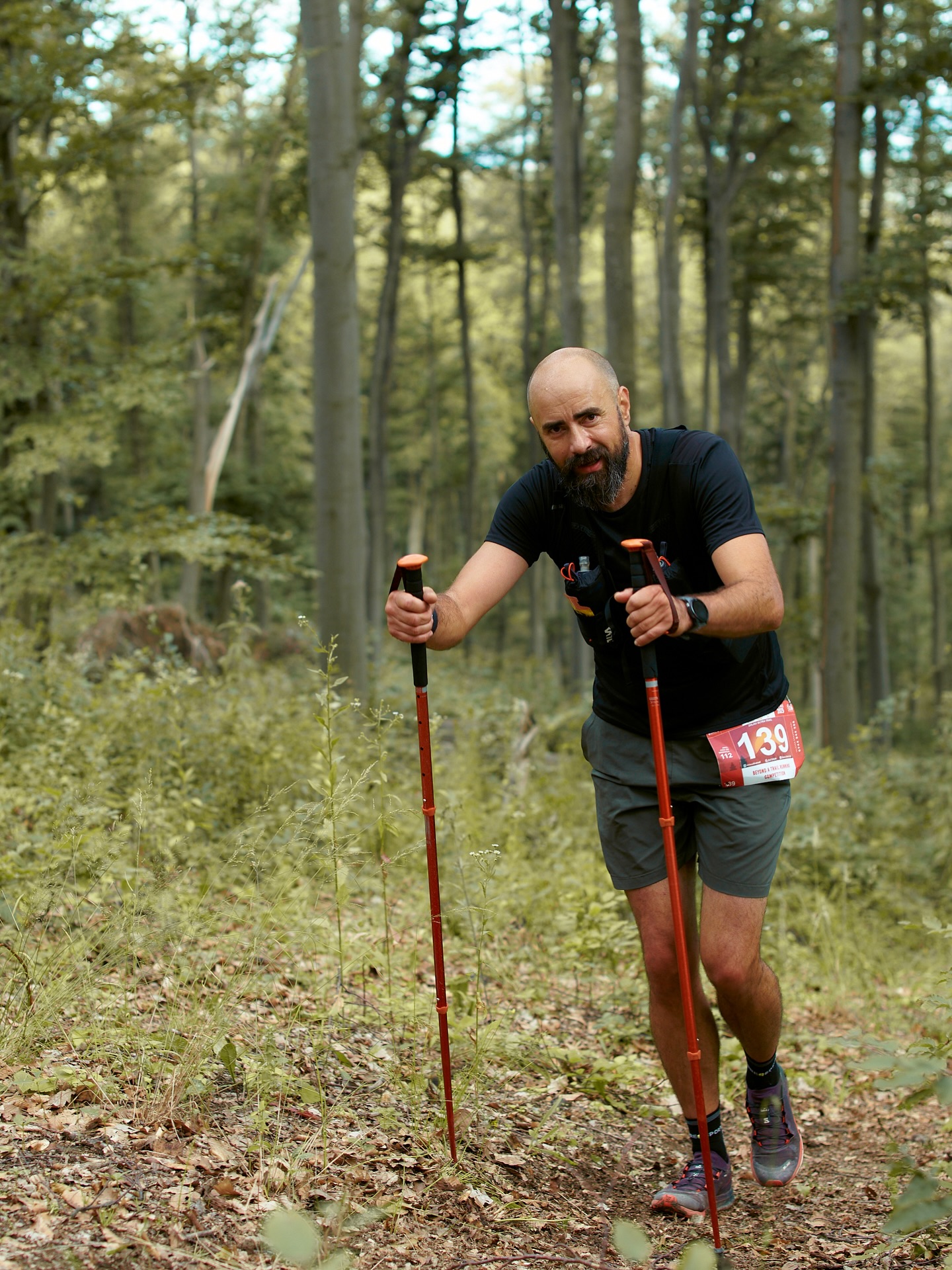 Se spune că pe Panta ZUT nu urci doar cu picioarele, ci cu toată voința pe care o ai. 📈
E locul ăla unde respirația devine sacadată, unde te sprijini în bețe sau în propriii genunchi, dar unde zâmbetul nu dispare de pe fețele alergătorilor.
De ce?
Pentru că satisfacția de a cuceri Meseșul e mai puternică decât orice urmă de oboseală. ⛰️
Ne vedem la start la ZUT 2026 powered by EGO, gata să mai cucerim o dată panta ZUT! 🏁
🌐 Detalii & înscrieri: www.zut.run
📅 10-12 iulie 2026
_________________
They say you don’t climb the ZUT Slope with just your legs, but with every ounce of willpower you have. 📈
It’s that spot where your breath gets heavy, where you find yourself leaning on your poles or your own knees—yet the smile never leaves your face.
Why?
Because the satisfaction of conquering the Meseș Mountains is far stronger than any hint of exhaustion. ⛰️
See you at the starting line, ready to take on the ZUT Slope once more! 🏁
🌐 Details & Registration: www.zut.run
📅 July 10-12, 2026